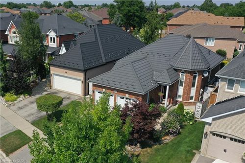 24 Huffmann Dr, Georgetown, ON, L7G5W4 | Card Image