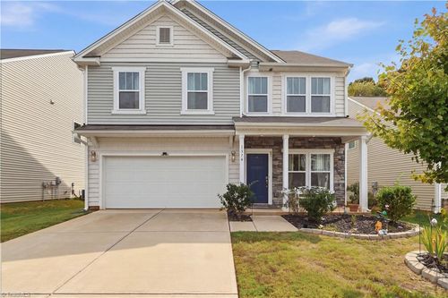 1374 Finwick Dr, Pfafftown, NC, 27040-9060 | Card Image