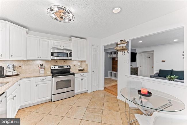 28 Hopkinson Ct, Condo with 2 bedrooms, 2 bathrooms and null parking in CHESTERBROOK PA | Image 14