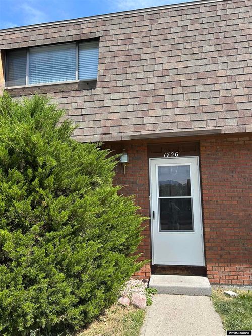 1726 26th St, Cody, WY, 82414-9726 | Card Image