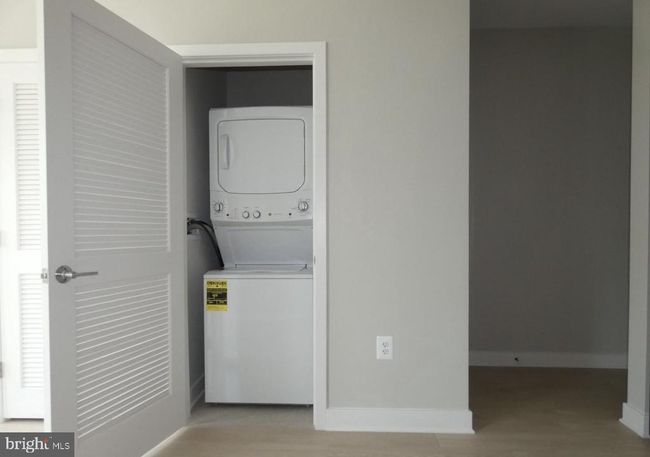 UNIT-318 - 989 S Buchanan St, Condo with 2 bedrooms, 2 bathrooms and null parking in ARLINGTON VA | Image 5