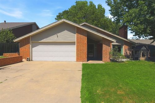2713 Haystack Ln, Enid, OK, 73703-1644 | Card Image