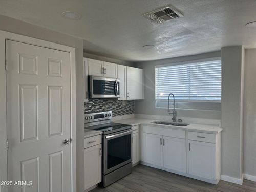 apt-2-5113 N 17th Avenue, Phoenix, AZ, 85015 | Card Image