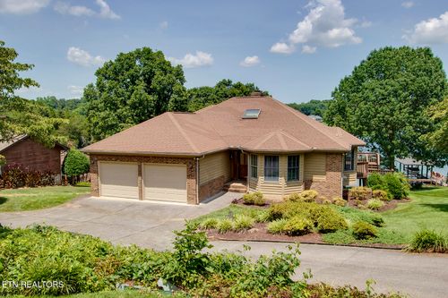 323 Kiyuga Way, Loudon, TN, 37774-2707 | Card Image