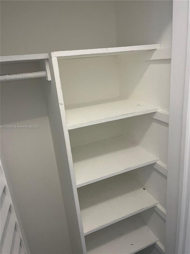APT-702 - 1000 West Ave, Condo with 2 bedrooms, 2 bathrooms and null parking in Miami Beach FL | Image 22