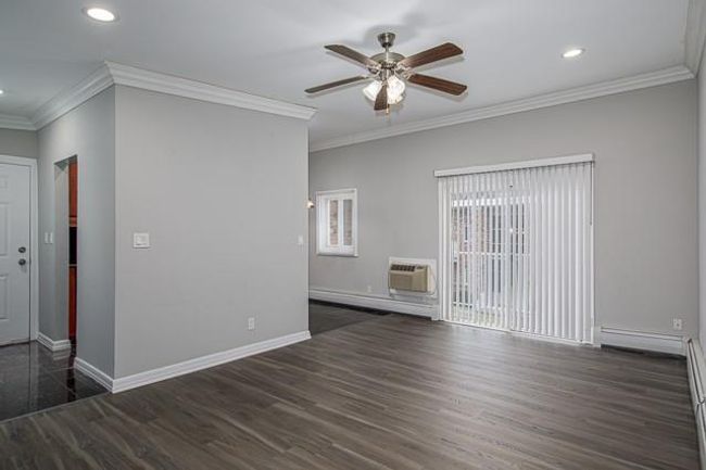 APT-72 - 234 River Ave, Condo with 2 bedrooms, 1 bathrooms and null parking in Patchogue NY | Image 4