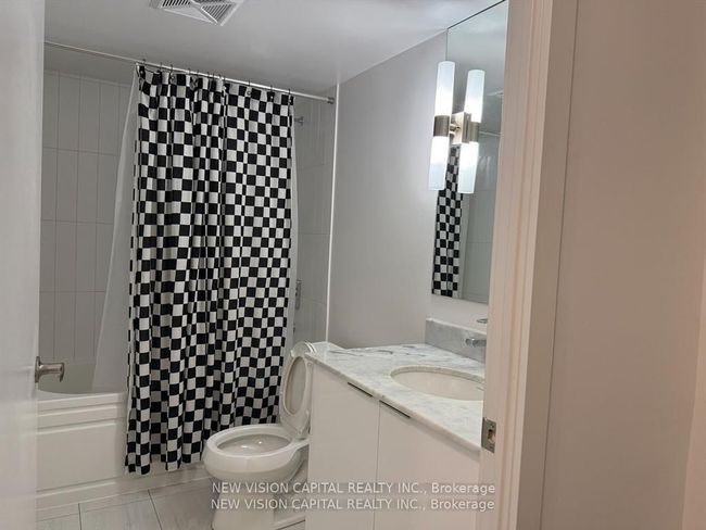 520 - 955 Bay St, Condo with 1 bedrooms, 1 bathrooms and null parking in Toronto ON | Image 5