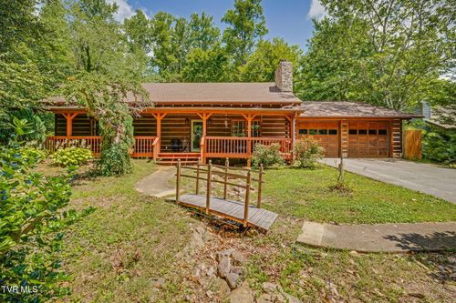 136 Olgia Ln, Johnson City, TN, 37604-2829 | Card Image