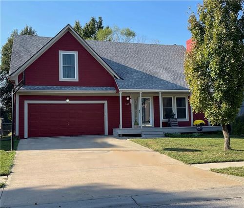 945 E Cottage Creek Dr, Gardner, KS, 66030-9443 | Card Image