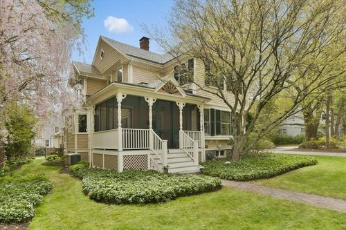 14 Locust Ave, Lexington, MA, 02421-5804 | Card Image