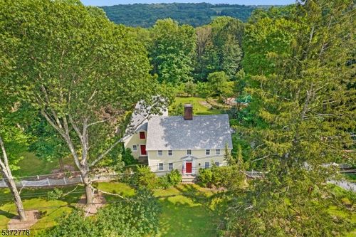 102 Pleasant Hill Rd, Chester Twp, NJ, 07869-3467 | Card Image