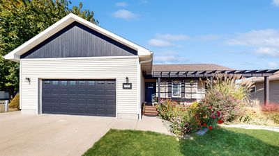 503 W Pleasantview Drive, Home with 5 bedrooms, 1 bathrooms and null parking in Prairie City IA | Image 1