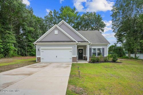 5775 Huntington Park Dr, La Grange, NC, 28551-8496 | Card Image