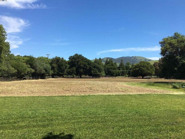 401 Pine Creek Rd, House other with 2 bedrooms, 2 bathrooms and 2 parking in Walnut Creek CA | Image 4