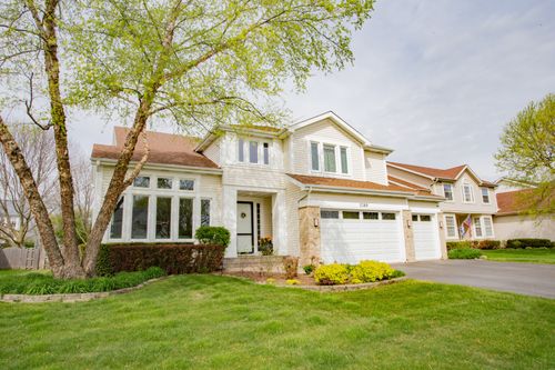 2189 Avalon Dr, Buffalo Grove, IL, 60089-4684 | Card Image