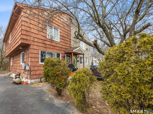 105 Pond St, Bridgeport, CT, 06606-4846 | Card Image