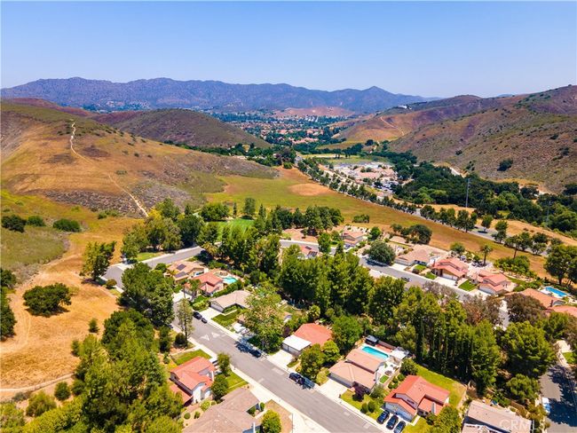 6120 Hedgewall Dr, House other with 4 bedrooms, 3 bathrooms and 3 parking in Westlake Village CA | Image 17