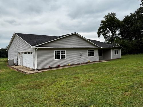 1526 W Commercial St, Ozark, AR, 72949-2912 | Card Image