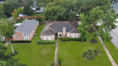 18035 Mountfield Drive, House other with 4 bedrooms, 2 bathrooms and null parking in Houston TX | Image 2