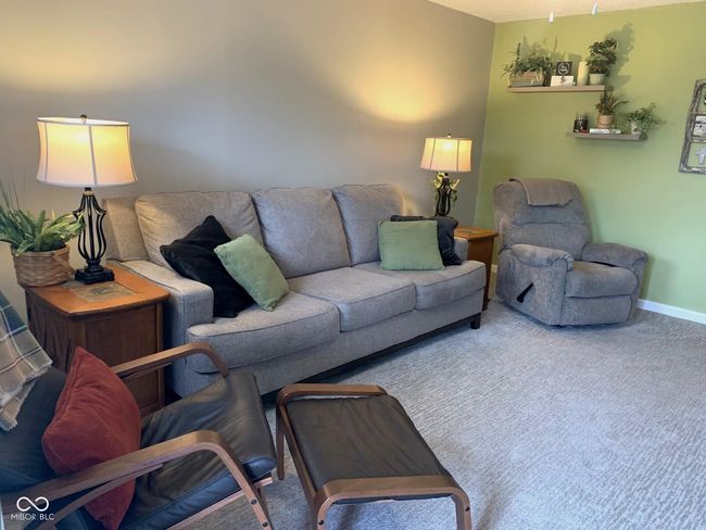 2715 Prosperity Dr, Condo with 2 bedrooms, 1 bathrooms and null parking in Columbus IN | Image 6