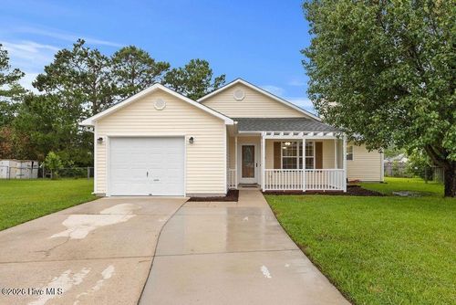 404 Chaps Ct, Jacksonville, NC, 28546-9404 | Card Image