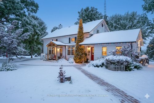 {{alt}} | Card Image