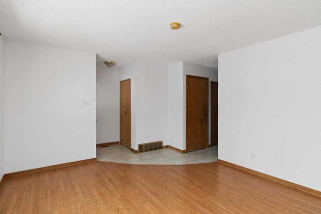 180 Wolverine Drive, Home with 3 bedrooms, 2 bathrooms and 4 parking in Fort Mcmurray AB | Image 5