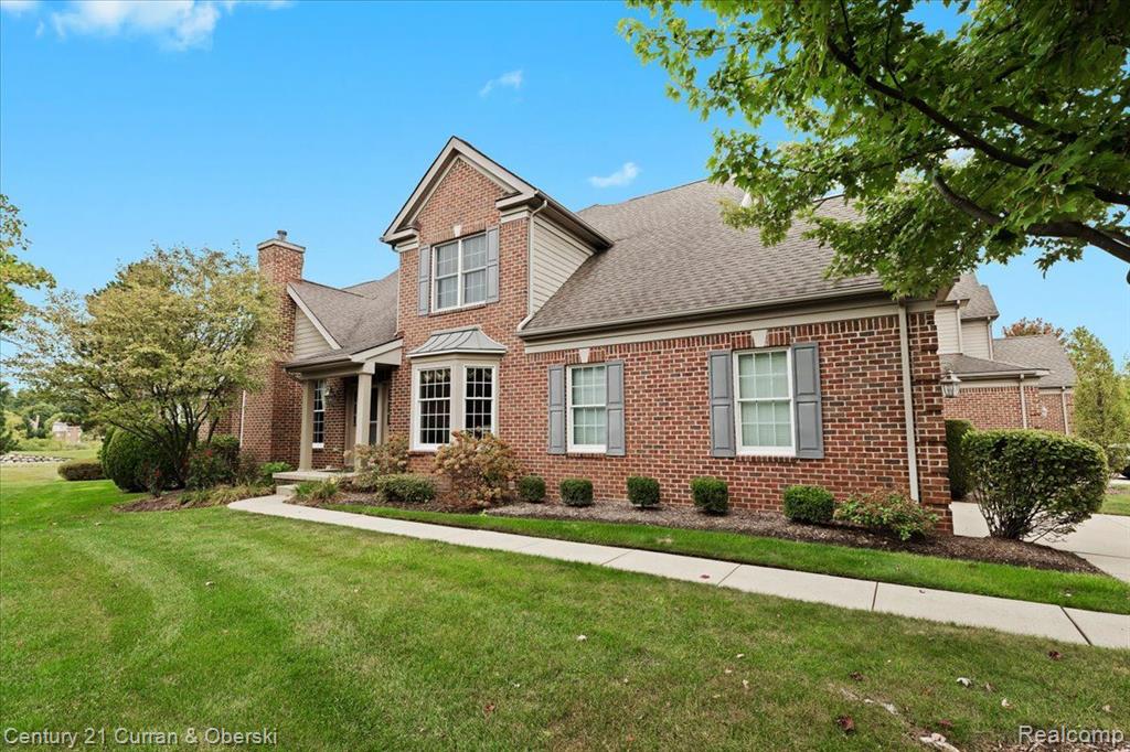 Broadmoor Cir, Northville, MI 48168