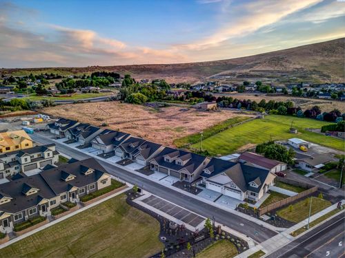 4545 Grove Court, West Richland, WA, 99353 | Card Image