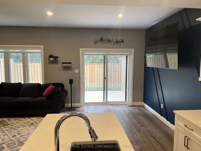 50 - 1 Miller Dr, Condo with 3 bedrooms, 3 bathrooms and 1 parking in Lucan ON | Image 6