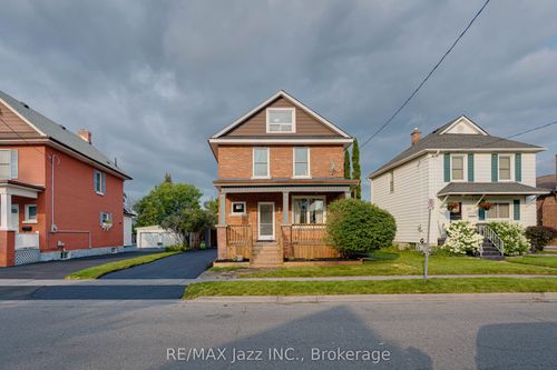 151 Burk St, Oshawa, ON, L1J4C2 | Card Image