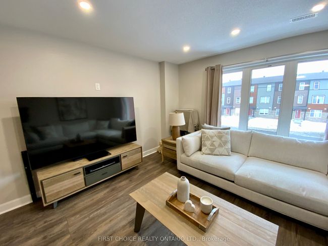 10 - 46 Lakepointe Dr, Condo with 2 bedrooms, 3 bathrooms and 2 parking in Orléans ON | Image 7