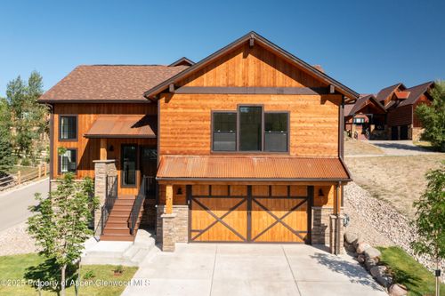 27 Spur Dr, New Castle, CO, 81647-8517 | Card Image