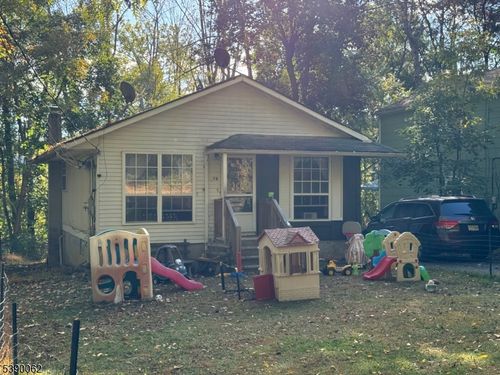 74 W Shore Dr, Vernon, NJ, 07462-3442 | Card Image