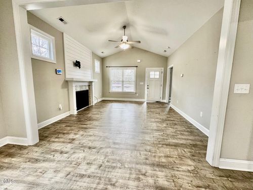 311 Corbett Ave, Kenly, NC, 27542-8787 | Card Image