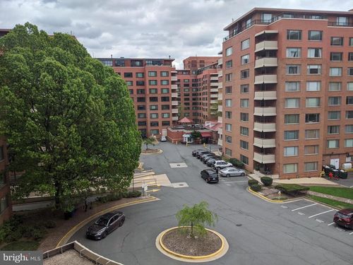 apt-645-1121 Arlington Blvd, ARLINGTON, VA, 22209-3227 | Card Image