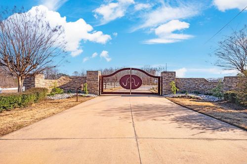 213 Plantation Dr, Mayflower, AR, 72106-8417 | Card Image