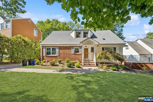 680 Forest Ave, Teaneck, NJ, 07666-2004 | Card Image