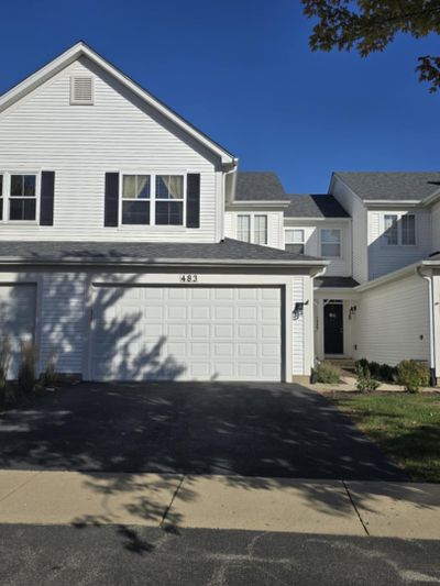 483 Horizon Drive, Townhouse with 2 bedrooms, 1 bathrooms and 2 parking in Bartlett IL | Image 1