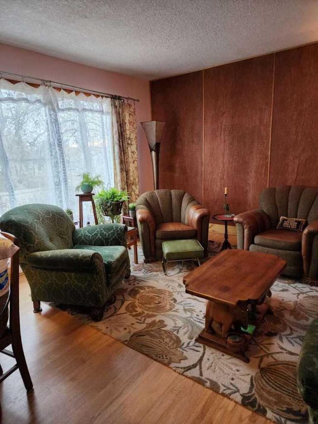 221 Center Avenue Ne, House other with 3 bedrooms, 2 bathrooms and 5 parking in Milk River AB | Image 10
