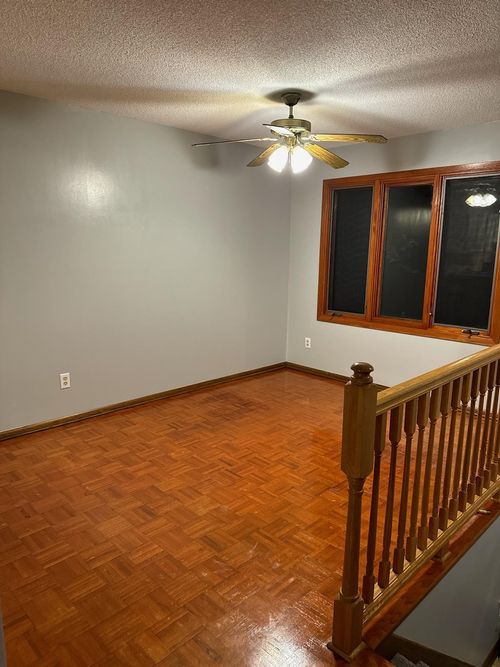 5635 W Bavarian Pass, Fridley, MN, 55432-6006 | Card Image