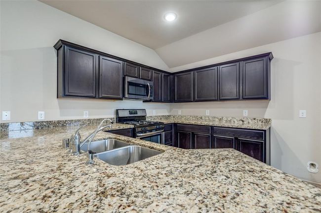 23315 Joyful Way, House other with 3 bedrooms, 2 bathrooms and 2 parking in Spring TX | Image 9