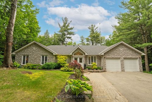 9015 Mosport Rd, Clarington, ON, L0B1M0 | Card Image