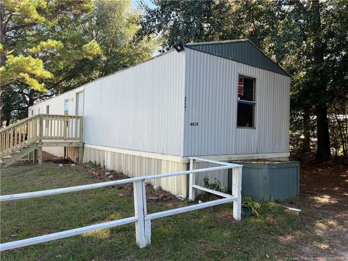 4439 Betsy Ross Dr, Hope Mills, NC, 28348-9556 | Card Image