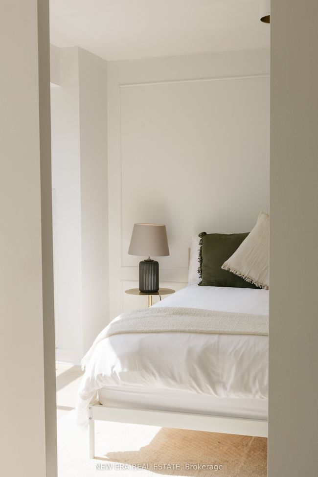 302 - 1 Ripley Ave, Condo with 2 bedrooms, 1 bathrooms and null parking in Toronto ON | Image 7