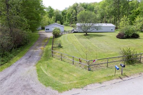 9133 S Watson Run Rd, Meadville, PA, 16335-7271 | Card Image