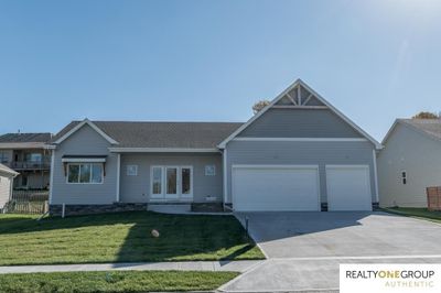 808 Grandview Drive, House other with 3 bedrooms, 2 bathrooms and 3 parking in Louisville NE | Image 2