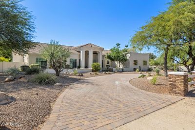 9767 E Larkspur Drive, House other with 5 bedrooms, 5 bathrooms and null parking in Scottsdale AZ | Image 2