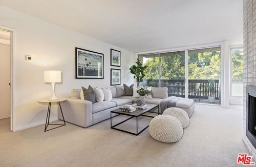 214-809 S Bundy Dr, Los Angeles, CA, 90049-5290 | Card Image