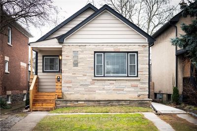 148 York St, House other with 2 bedrooms, 2 bathrooms and 2 parking in Saint Catharines ON | Image 1